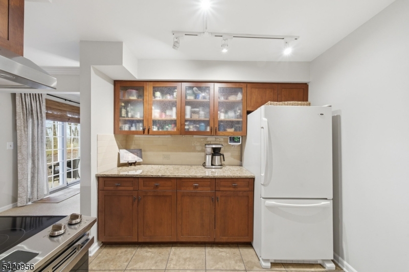 36 Countryside Drive Bernards, NJ 07920 - Photo 7 of 24