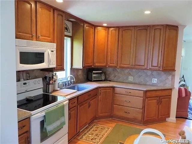 51 Wakeman Road Hampton Bays, NY 11946 - Photo 13 of 47 Gallery Image 13