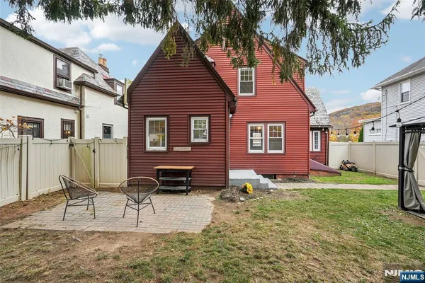$489,000 | 8 North Elk Avenue, Dover, NJ 07801