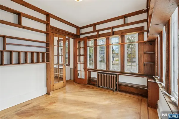 $489,000 | 8 North Elk Avenue, Dover, NJ 07801