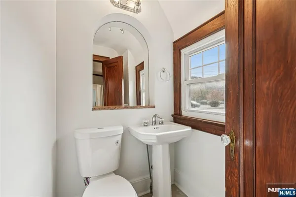 $489,000 | 8 North Elk Avenue, Dover, NJ 07801