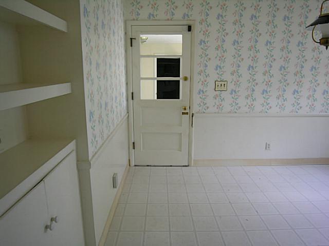 2235 Dorset Road Columbus, OH 43221 - Photo 8 of 20