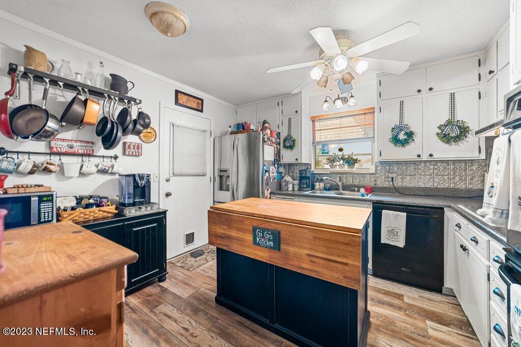 9056 Runnymeade Road Jacksonville, FL 32257 - Photo 6 of 27 P2365436.JPG-SMALL