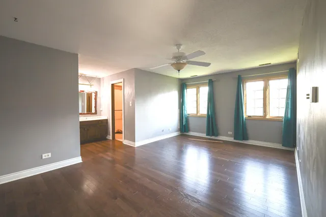 $269,900 | 13154 North Country Club Court, Unit 2B, Palos Heights, IL 60463