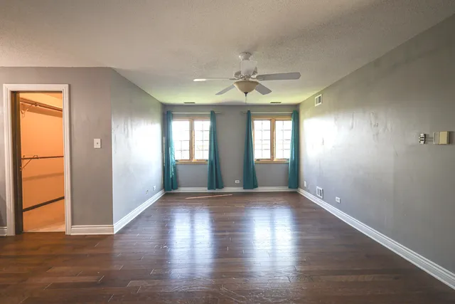 $269,900 | 13154 North Country Club Court, Unit 2B, Palos Heights, IL 60463