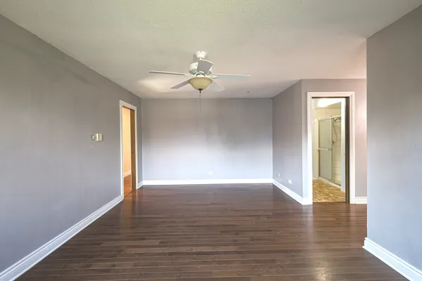 $269,900 | 13154 North Country Club Court, Unit 2B, Palos Heights, IL 60463
