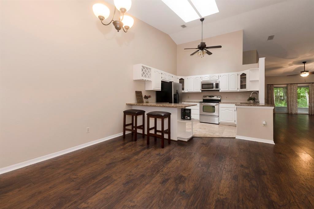 902 Southwest 51 Way Gainesville, FL 32607 - Photo 9 of 38 Gallery Image 9