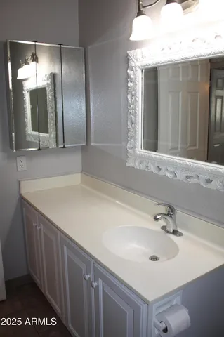 $2,300 | 15420 North 58th Avenue, Glendale, AZ 85306