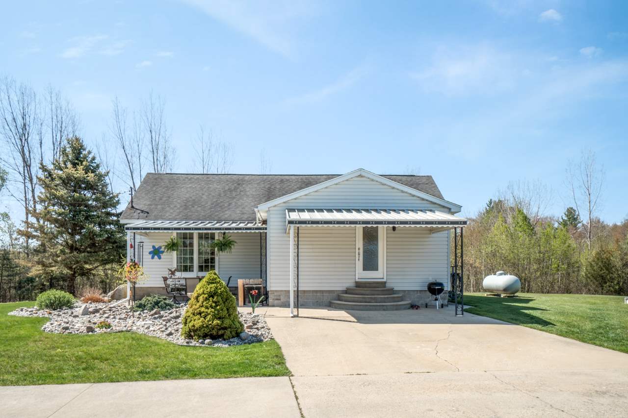 11380 Nichols Road Burt, MI 48417 - Photo 2 of 37