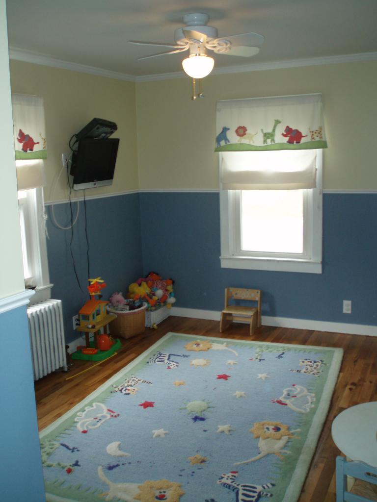 32 Woodlawn Avenue North Adams, MA 01247 - Photo 12 of 15 1st floor bedroom