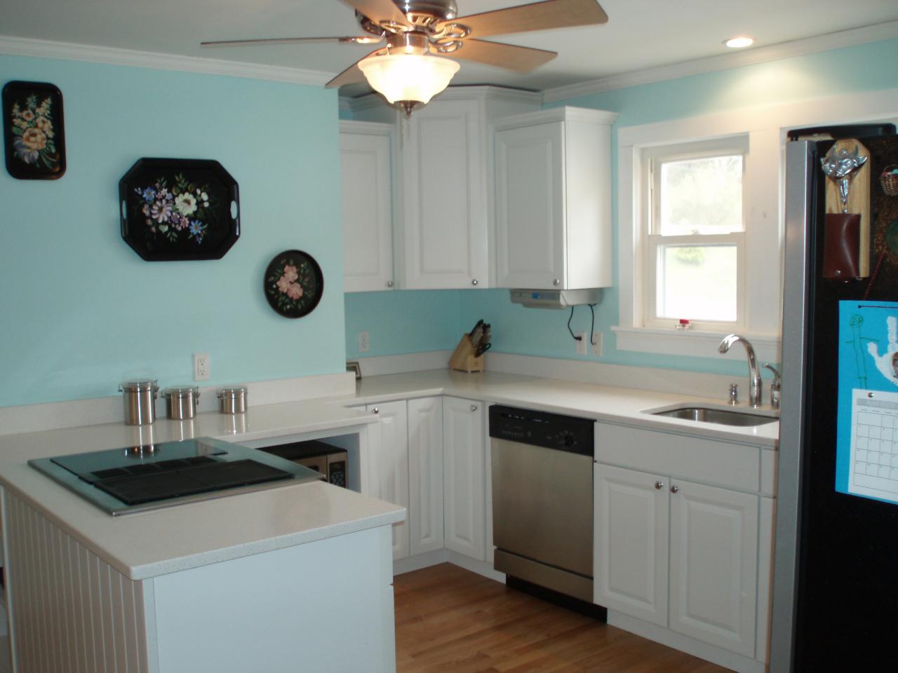 32 Woodlawn Avenue North Adams, MA 01247 - Photo 5 of 15 Kitchen
