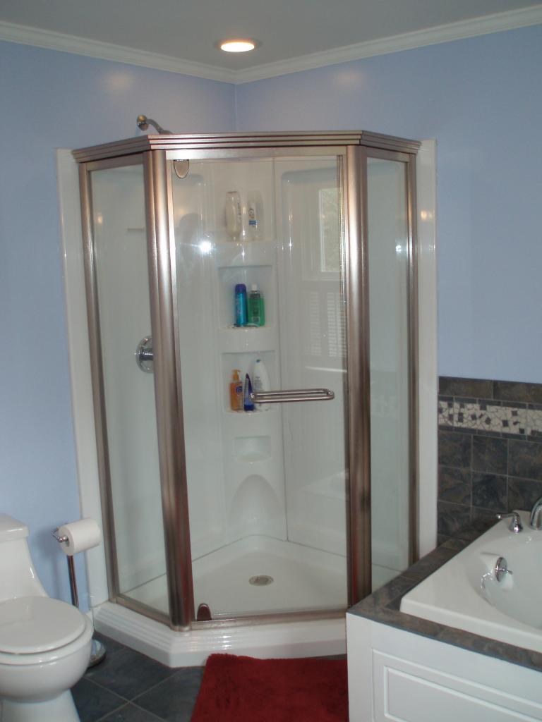32 Woodlawn Avenue North Adams, MA 01247 - Photo 9 of 15 Neo angle shower