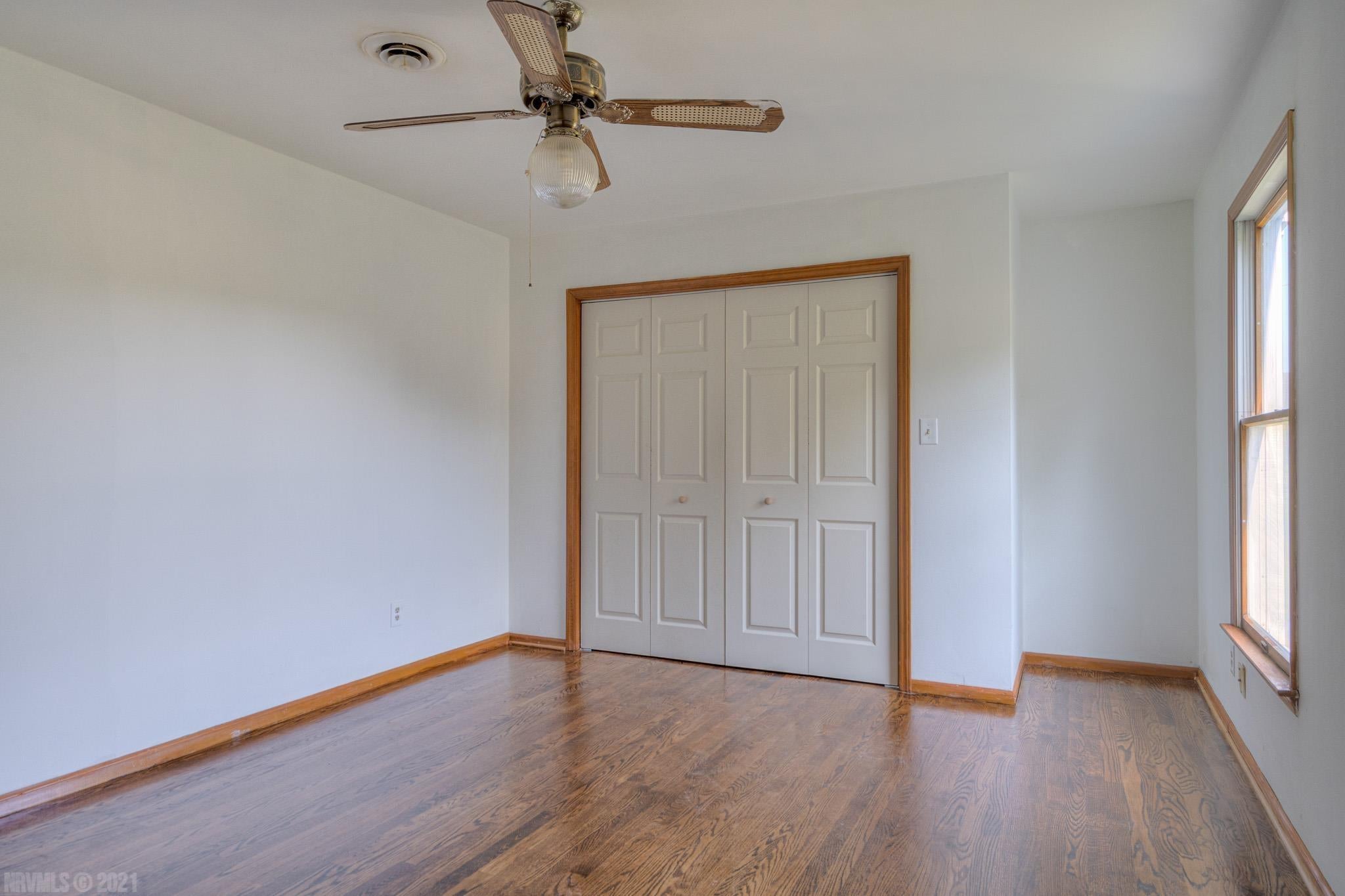 5163 Whitethorne Road Blacksburg, VA 24060 - Photo 22 of 37 Gallery Image 22