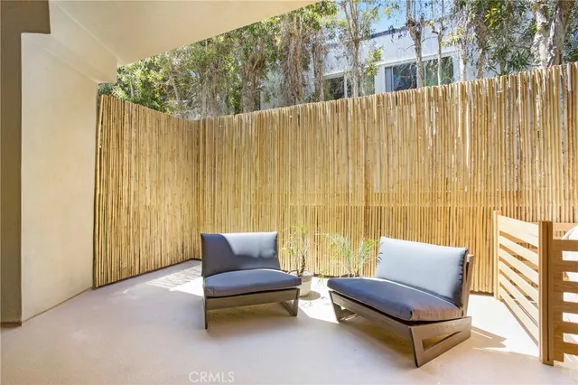 $1,764,000 | 1565 North Coast Highway, Unit 5, Laguna Beach, CA 92651