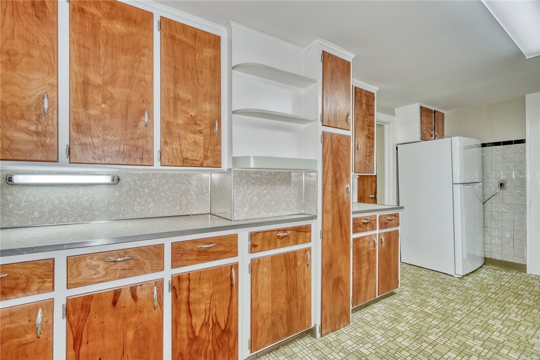 904 Lake Road, Unit 900902 Webster, NY 14580 - Photo 12 of 50 #900- KITCHEN