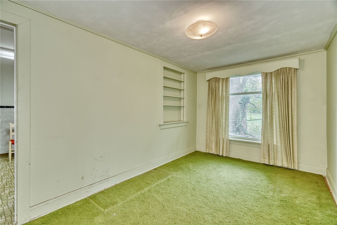 904 Lake Road, Unit 900902 Webster, NY 14580 - Photo 14 of 50 #900- DINING ROOM