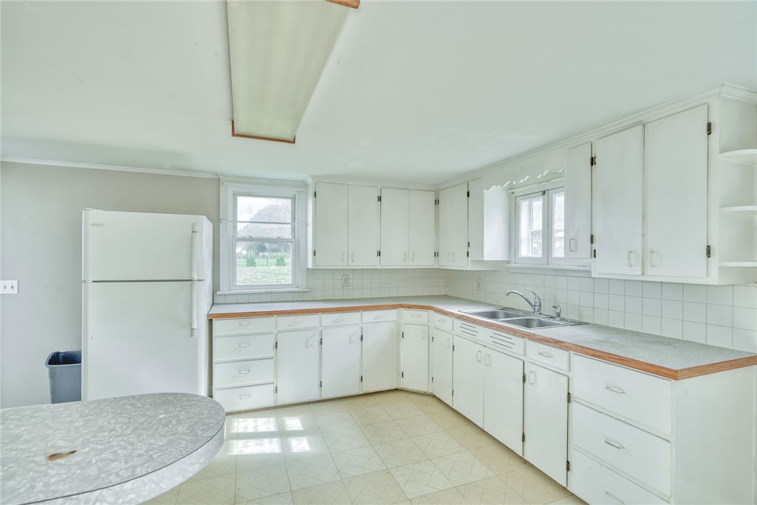 904 Lake Road, Unit 900902 Webster, NY 14580 - Photo 31 of 50 #904-KITCHEN