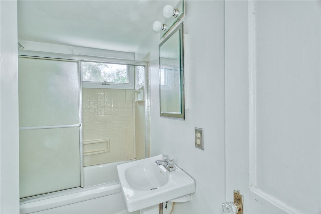 904 Lake Road, Unit 900902 Webster, NY 14580 - Photo 33 of 50 #904 BATH