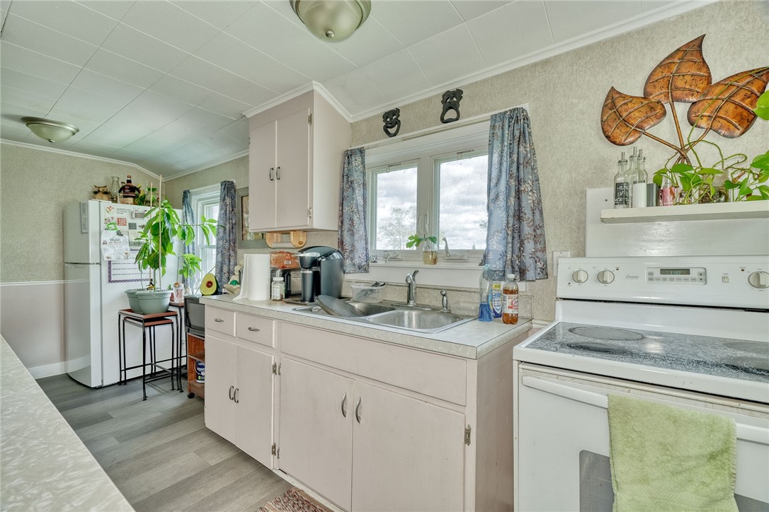 904 Lake Road, Unit 900902 Webster, NY 14580 - Photo 43 of 50 #902- KITCHEN