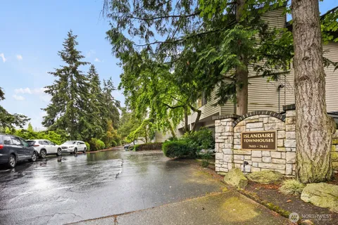 $1,280,000 | 7639 Southeast 29th Street, Mercer Island, WA 98040