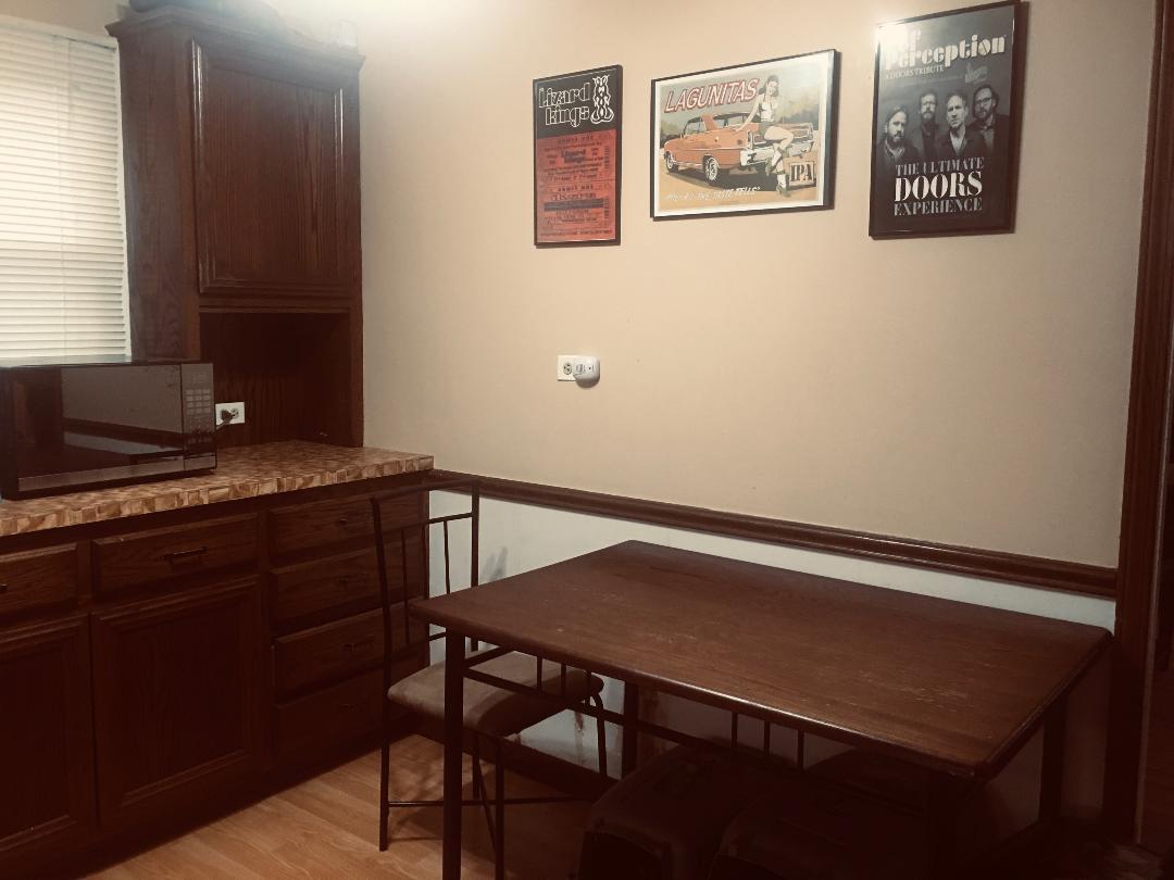 14914 Kedvale Avenue Midlothian, IL 60445 - Photo 6 of 12 a view of a workspace with furniture