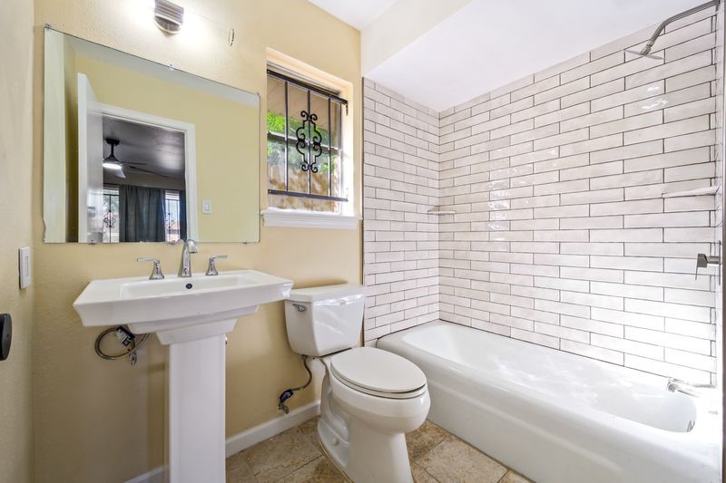 4910 Teton Street Houston, TX 77033 - Photo 23 of 27