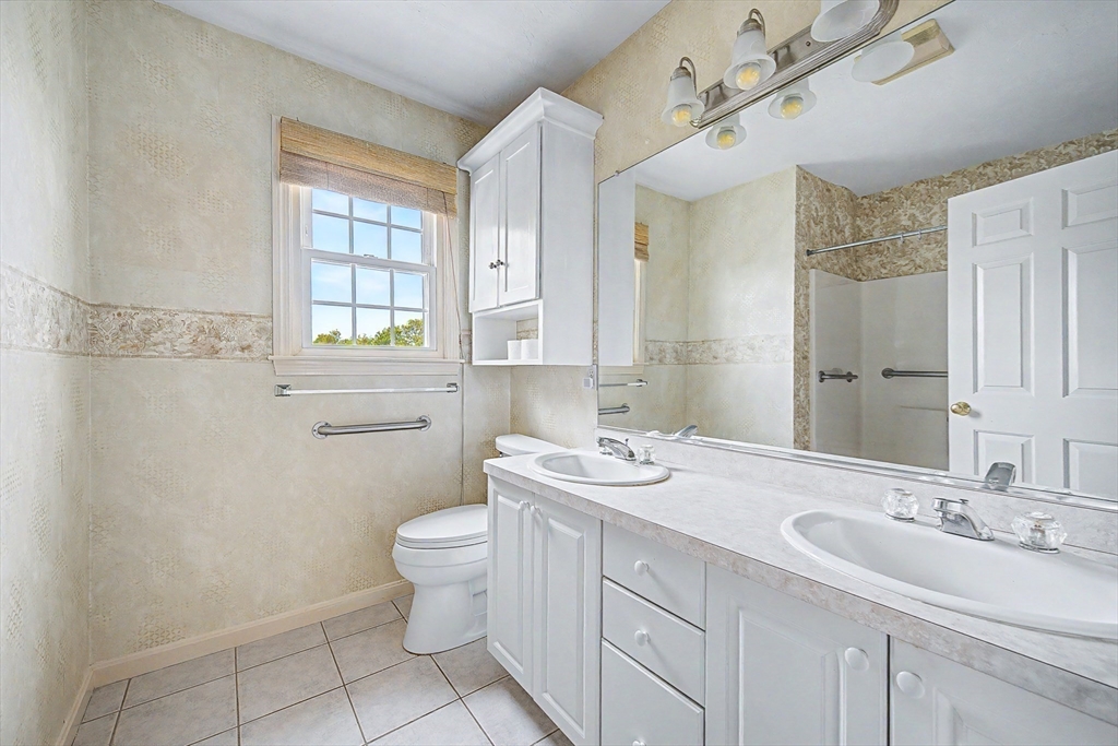 3 Oak View Terrace, Unit 3 Franklin, MA 02038 - Photo 25 of 38 a bathroom with a sink toilet and shower