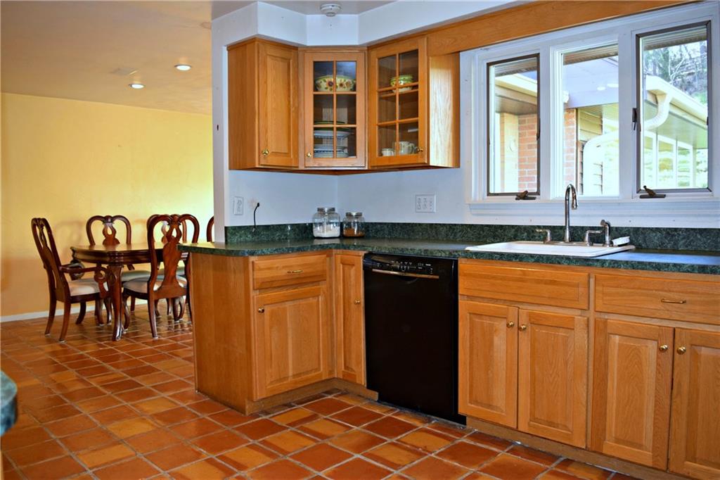 731 Chestnut Road Edgeworth, PA 15143 - Photo 8 of 19