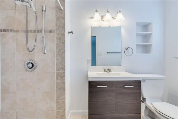 $3,200 | 5614 Delwood Drive, Austin, TX 78723
