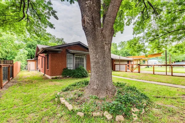 $3,200 | 5614 Delwood Drive, Austin, TX 78723