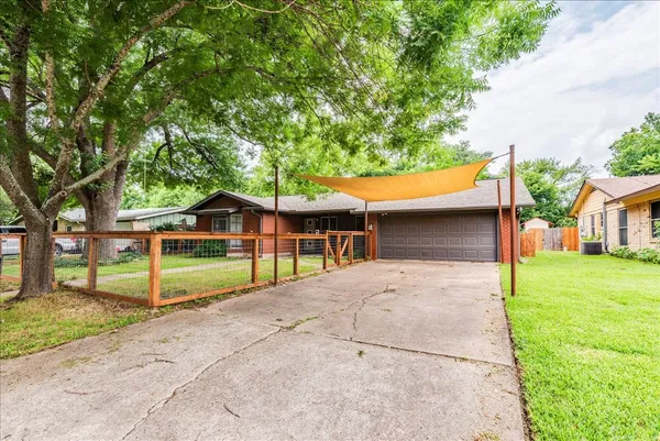 $3,200 | 5614 Delwood Drive, Austin, TX 78723