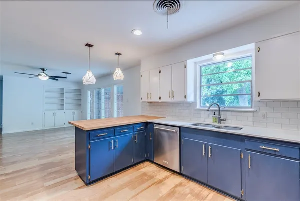 $3,200 | 5614 Delwood Drive, Austin, TX 78723