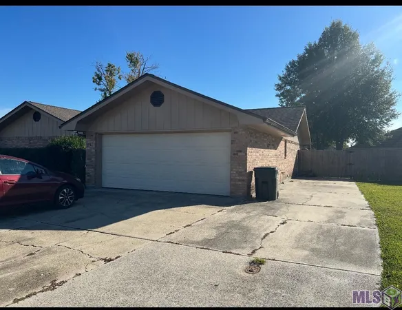 $2,000 | 211 Chantilly Drive, Houma, LA 70360