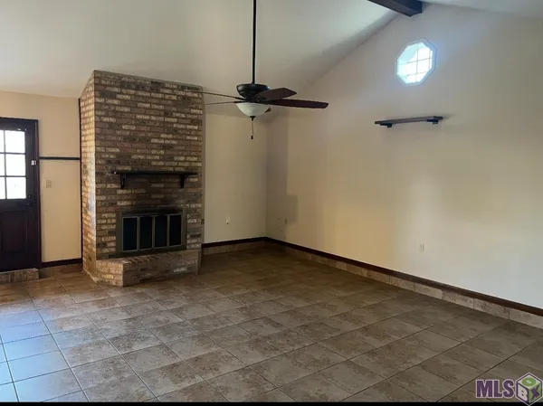 $2,000 | 211 Chantilly Drive, Houma, LA 70360