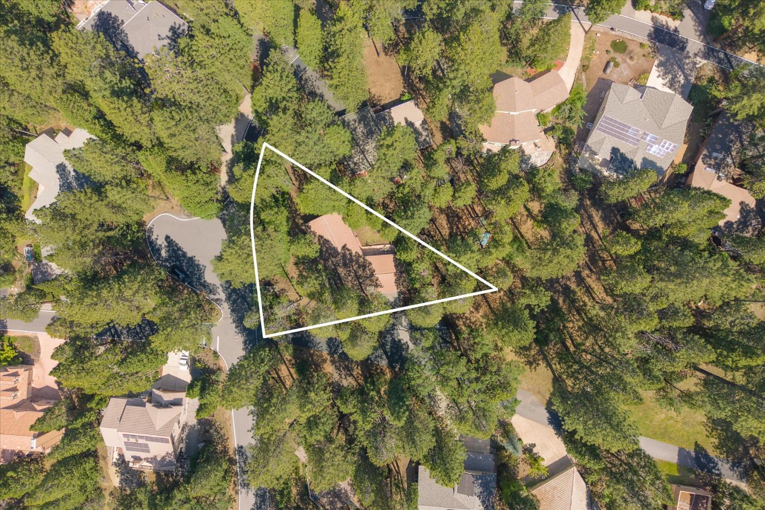 680 Larkspur Lane Murphys, CA 95247 - Photo 31 of 41 a aerial view of a house with a yard