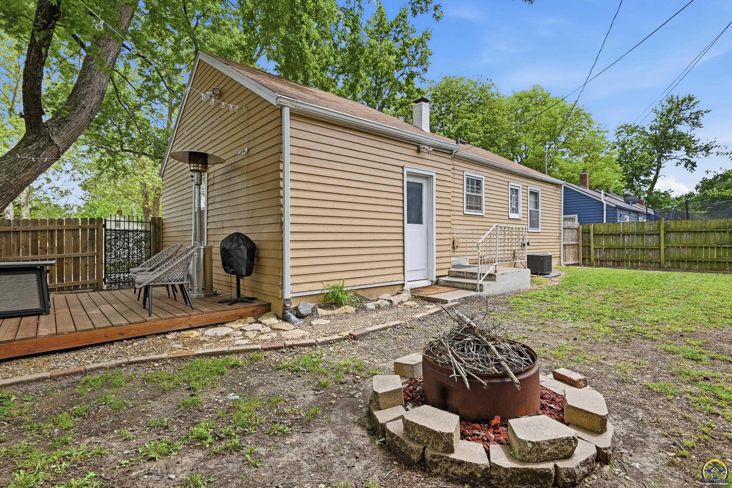 601 Southwest Randolph Avenue Topeka, KS 66606 - Photo 16 of 17