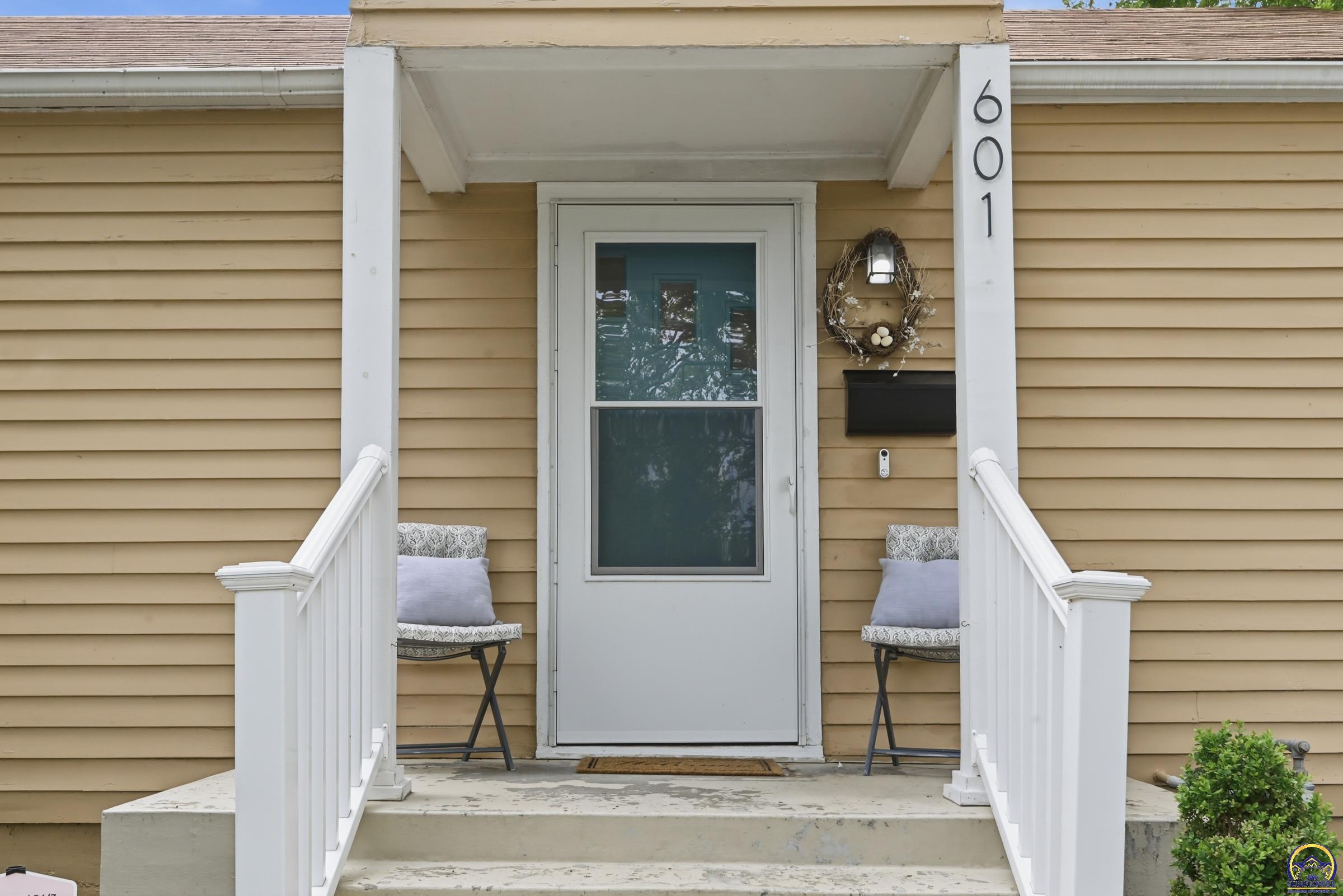 601 Southwest Randolph Avenue Topeka, KS 66606 - Photo 2 of 17