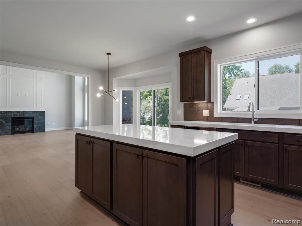 3941 Capstan Court Troy, MI 48083 - Photo 11 of 32