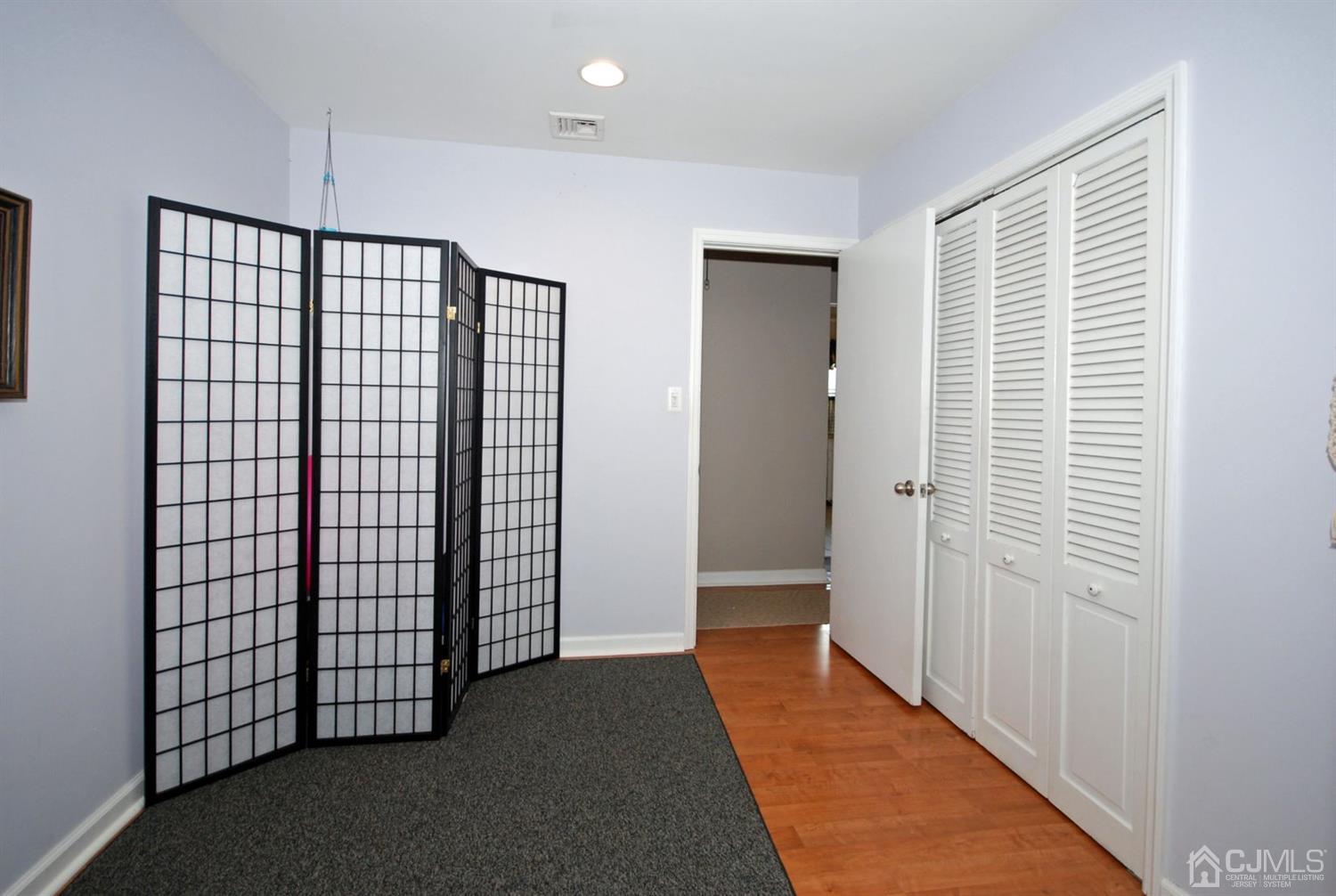 44 Ramsey Road Middlesex, NJ 08846 - Photo 17 of 27