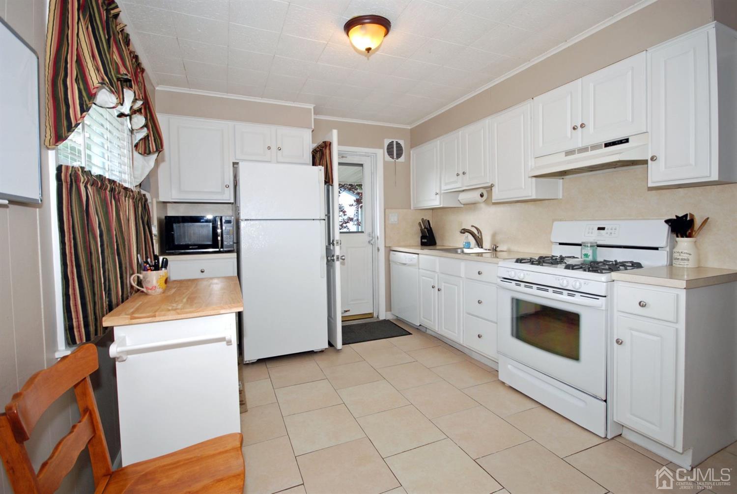 44 Ramsey Road Middlesex, NJ 08846 - Photo 18 of 27
