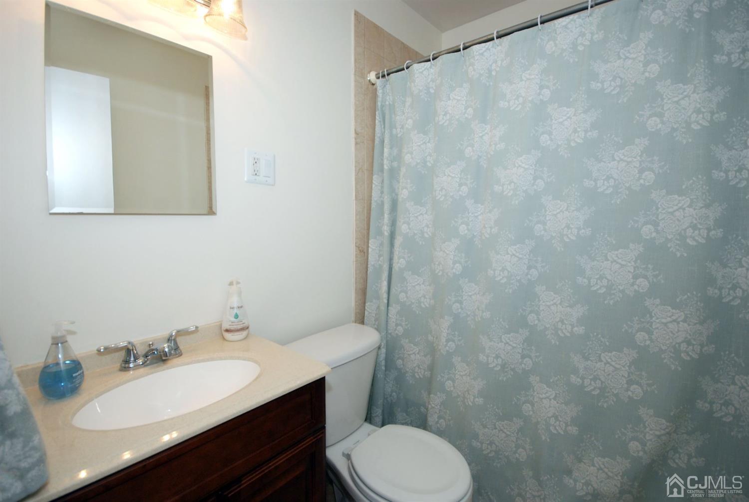 44 Ramsey Road Middlesex, NJ 08846 - Photo 6 of 27