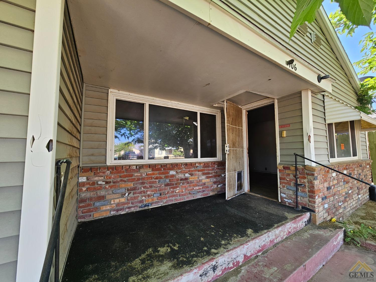 Undisclosed Address Taft, CA 93268 - Photo 3 of 20 a view of outdoor space and porch