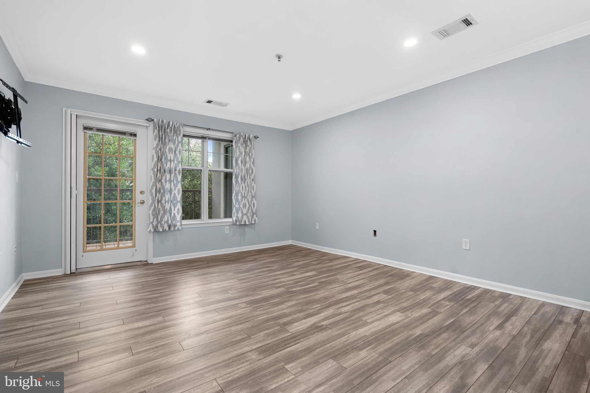 5575 Seminary Road, Unit 315 Falls Church, VA 22041 - Photo 7 of 24 Gallery Image 7