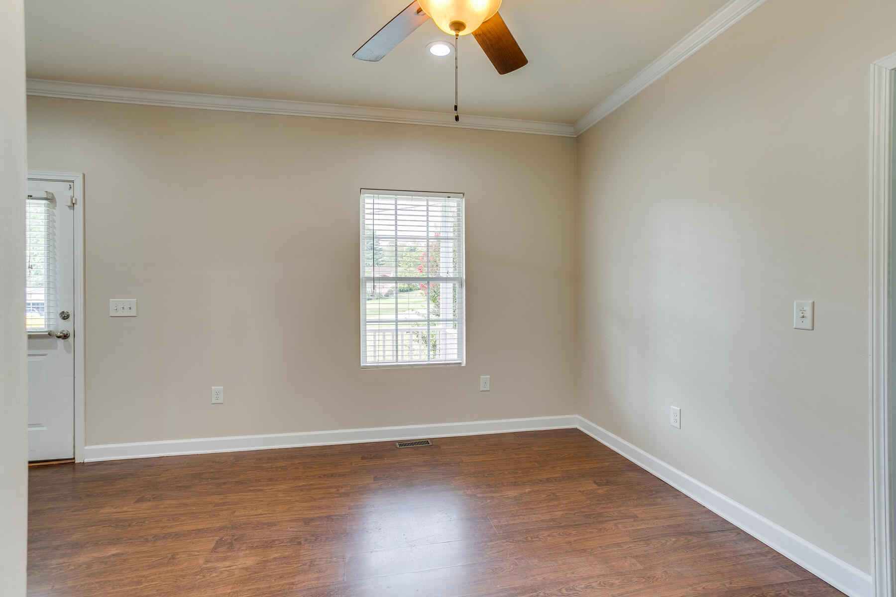 2198 Wyndale Road Johnson City, TN 37604 - Photo 13 of 42 014