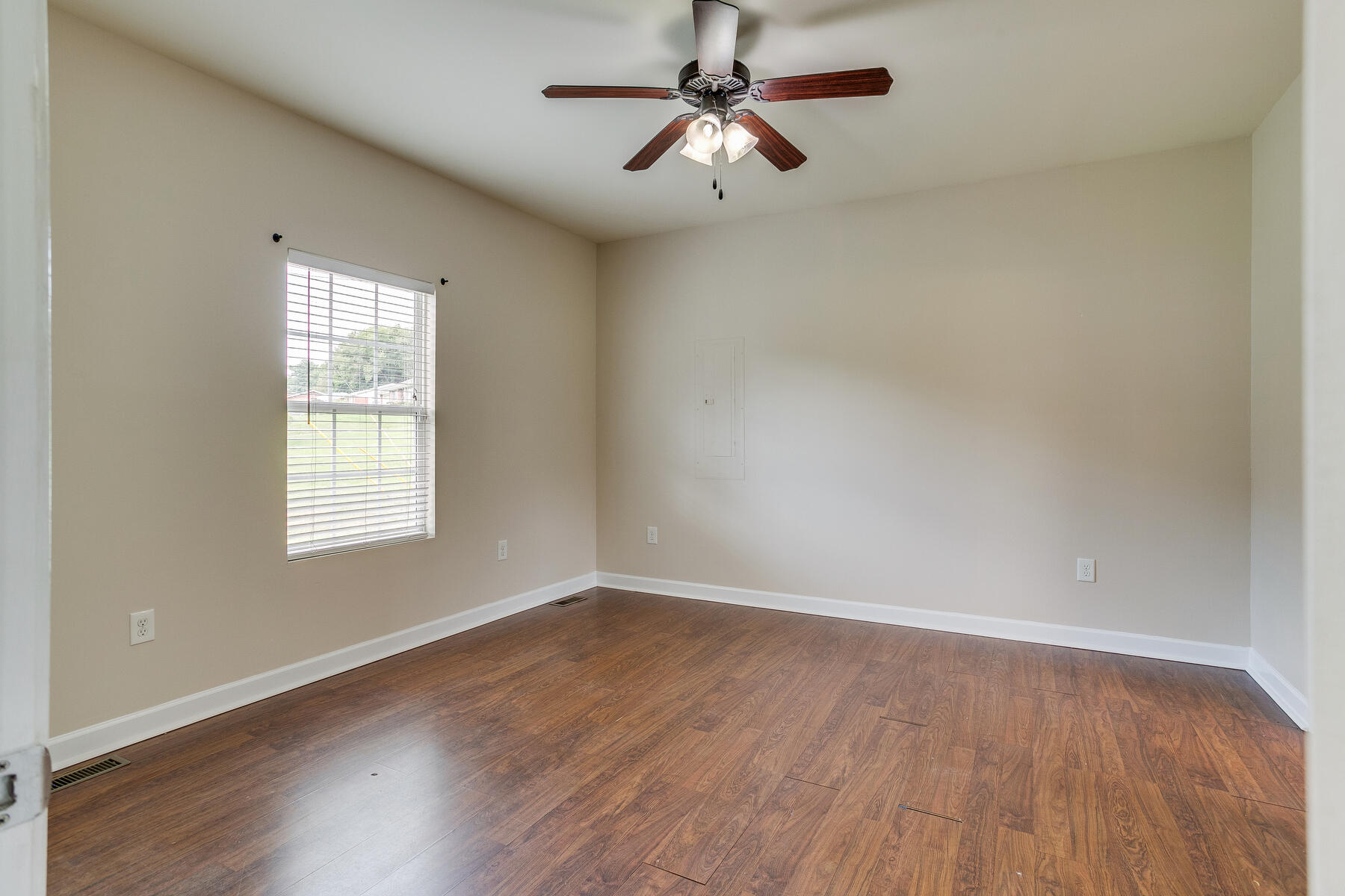 2198 Wyndale Road Johnson City, TN 37604 - Photo 20 of 42 022