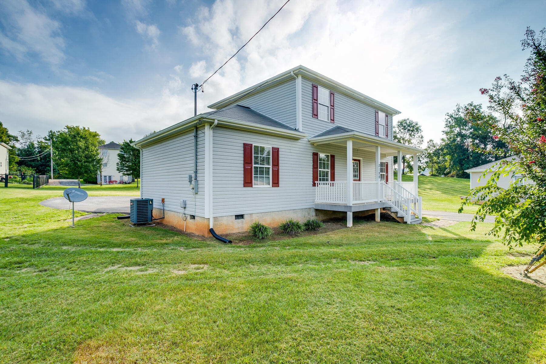 2198 Wyndale Road Johnson City, TN 37604 - Photo 3 of 42 003