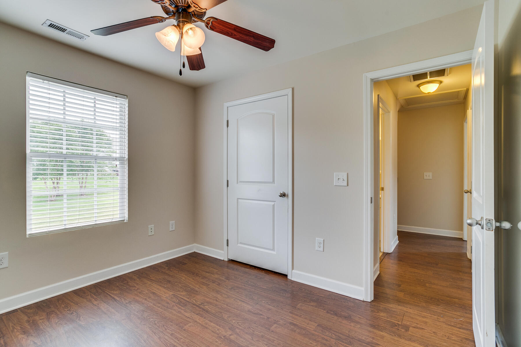 2198 Wyndale Road Johnson City, TN 37604 - Photo 31 of 42 033