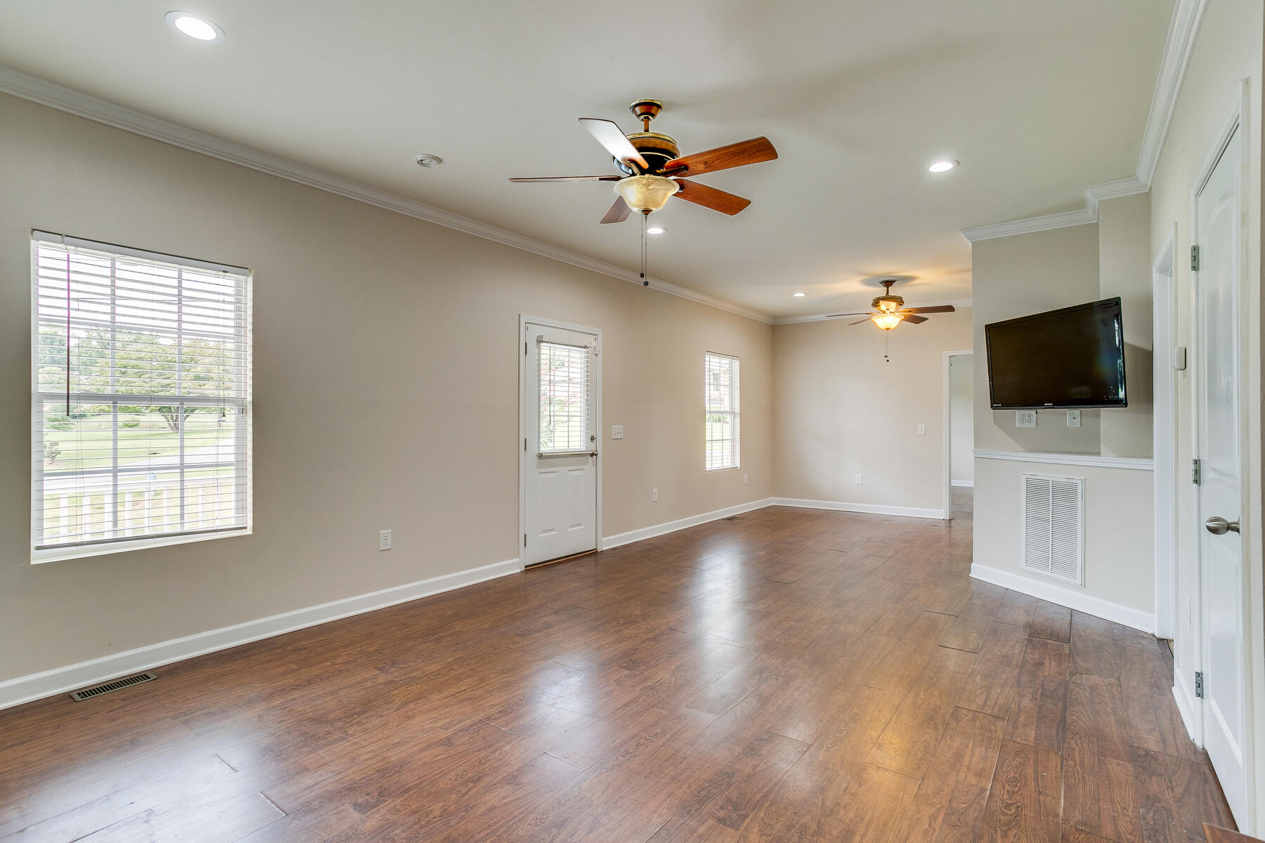 2198 Wyndale Road Johnson City, TN 37604 - Photo 10 of 42 011