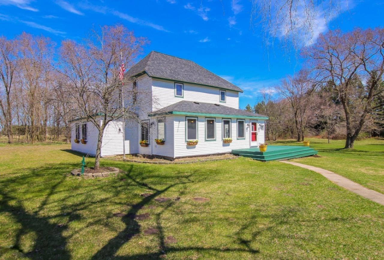 15339 Marilla Road Copemish, MI 49625 - Photo 2 of 40 IMG_1736-1280