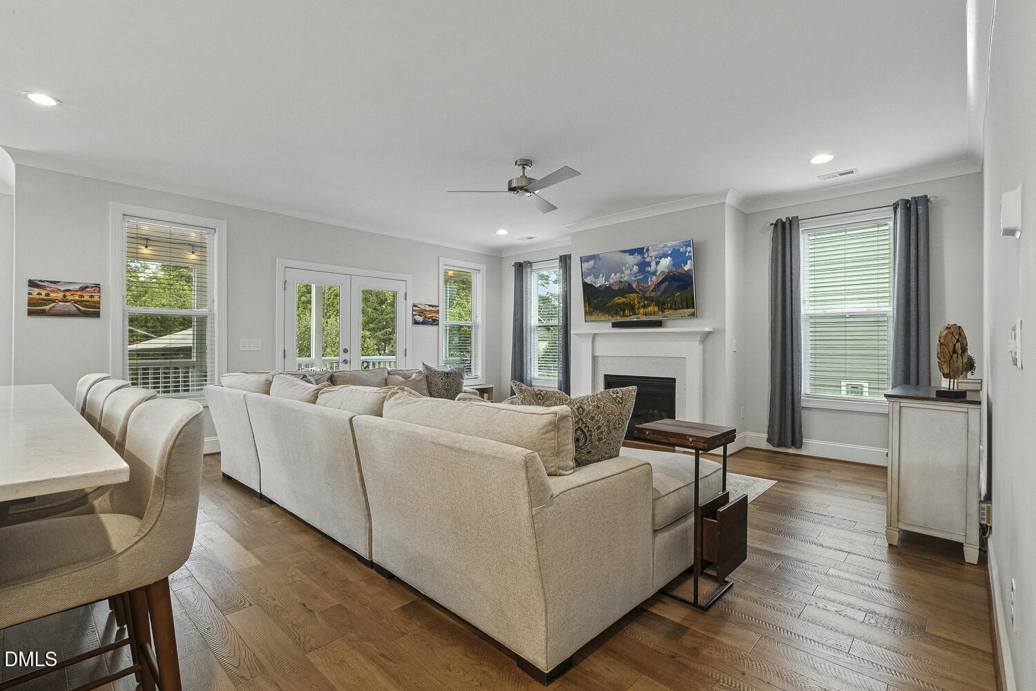 5016 Centerbud Place Raleigh, NC 27606 - Photo 9 of 52 012